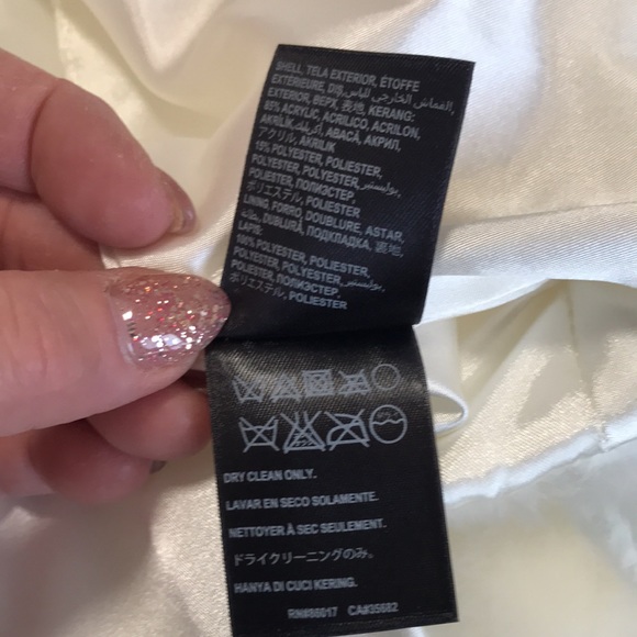 Bebe faux fur shoulder wrap. - Picture 5 of 5